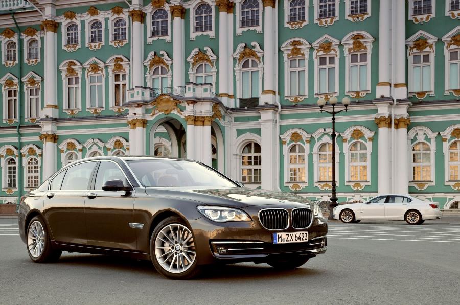  BMW 750iL 2013 года  (фото 81 из 96)